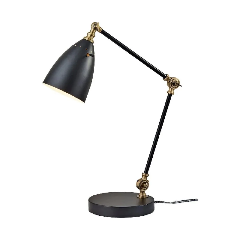 Track lighting for modernizing traditional interiorsBoston Desk Lamp