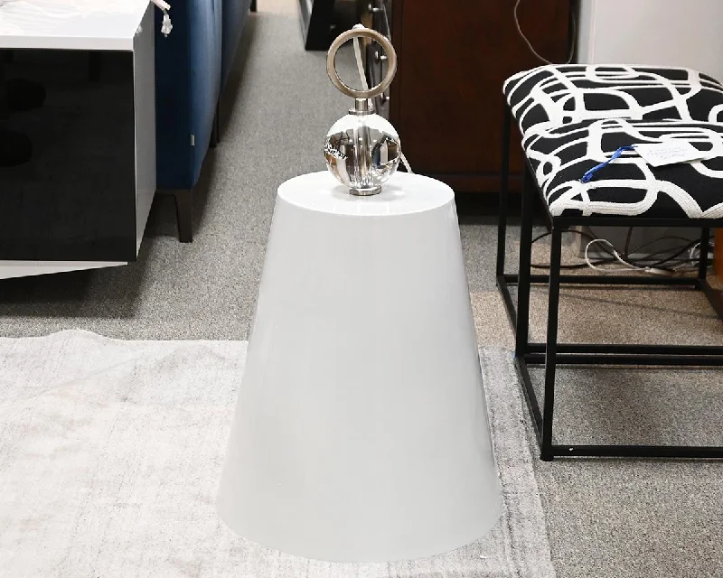 Chandeliers with Frosted Glass for a Softer Light DiffusionChandeliers with Frosted Glass for a Softer Light DiffusionContemporary Ivory Metal w/ Glass Cylinder Top Chandelier
