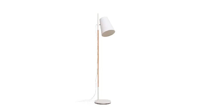 Victorian Style Floor Lamp for Traditional and Elegant InteriorsVictorian Style Floor Lamp for Traditional and Elegant Interiorselly floor lamp